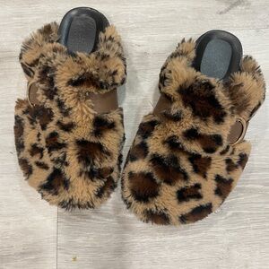 Leopard faux fur slippers slides size 11